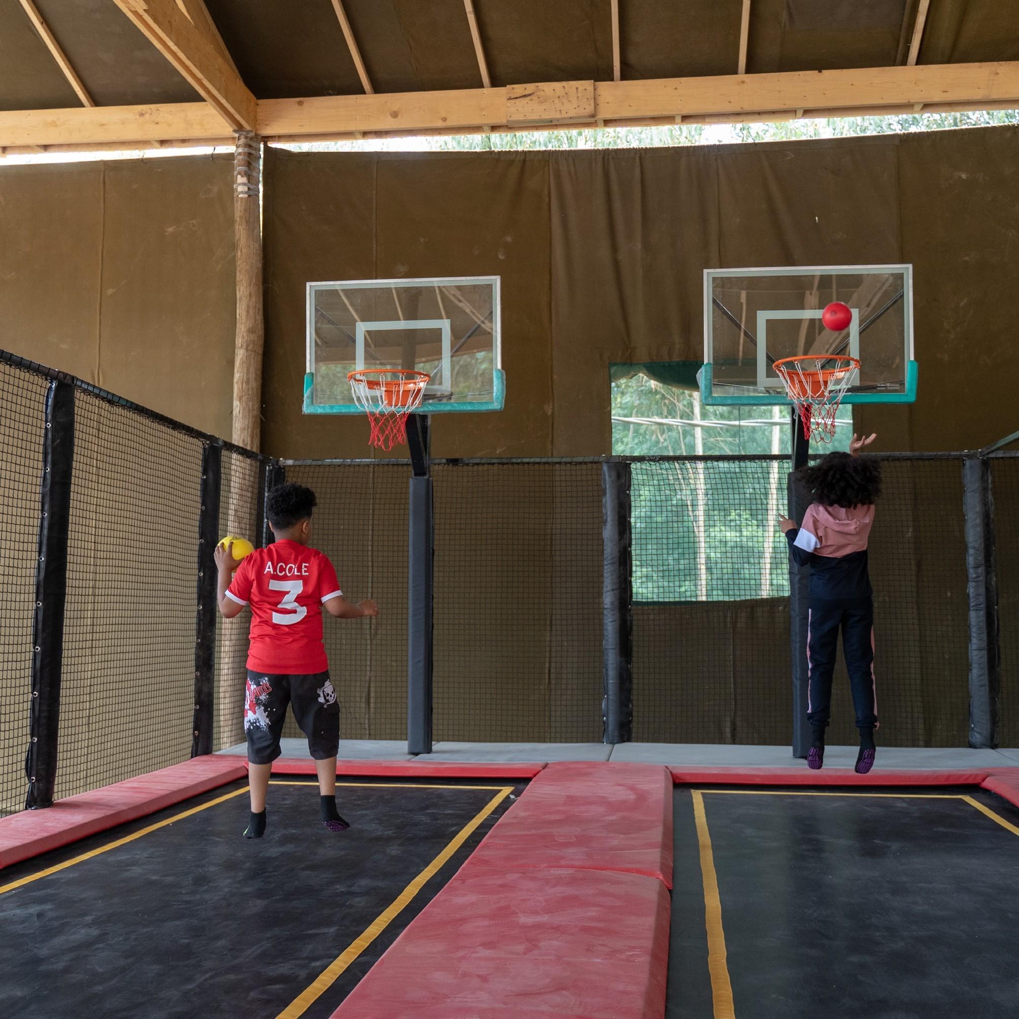 TRAMPOLINE 